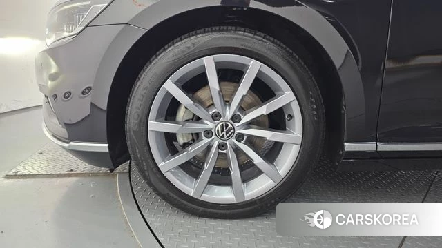 Volkswagen Passat GT (B8) id 4309495 из Кореи 25