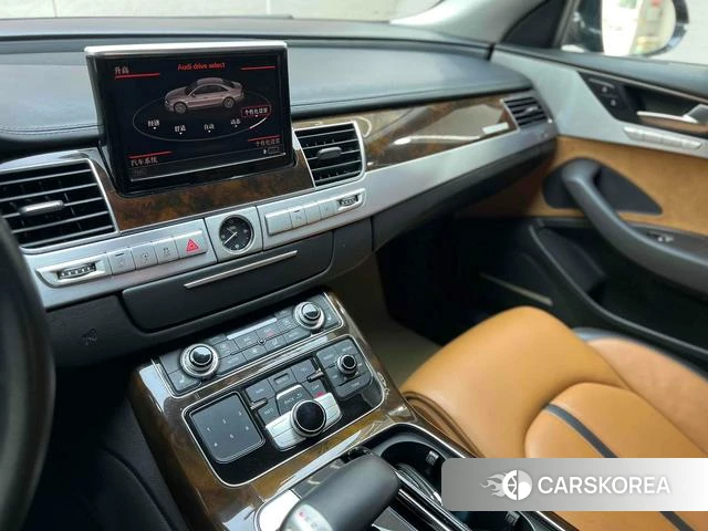 Audi A8 id 4208393 из Китая 30
