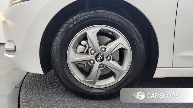 Hyundai Avante AD id 3661908 из Кореи 15