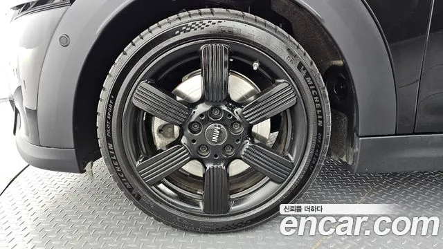 Mini Cooper S Convertible id 2689181 из Кореи 15