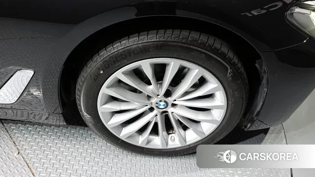 BMW 5 Series (G30) id 3316880 из Кореи 15