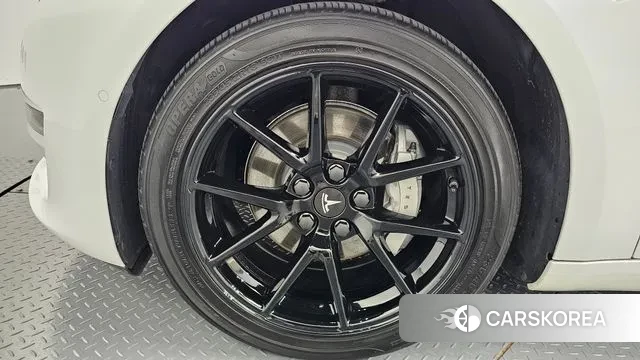 Tesla Model 3 id 3280781 из Кореи 15