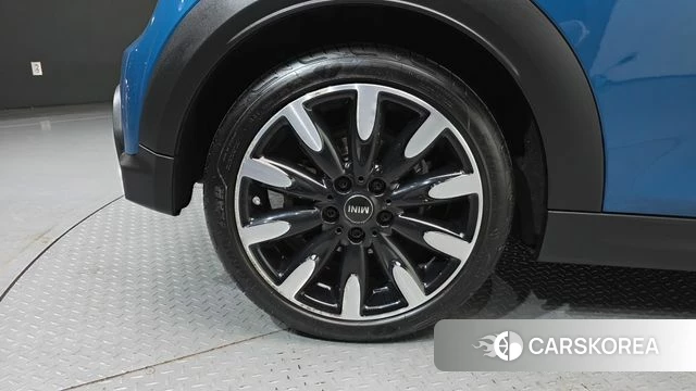 Mini Cooper S id 4361903 из Кореи 25