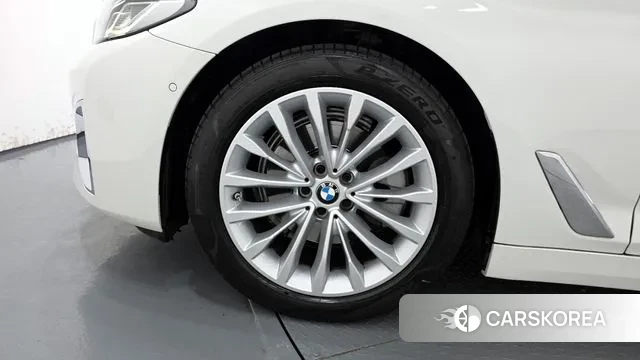 BMW 5 Series (G30) id 3089091 из Кореи 15