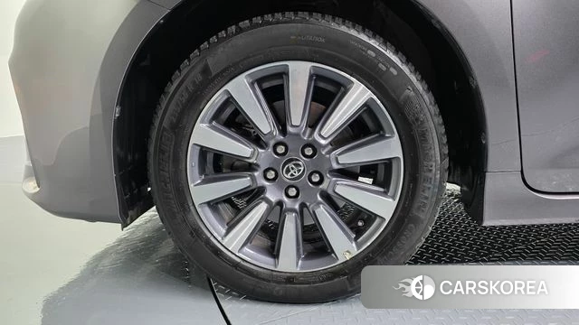 Toyota Sienna id 4490722 из Кореи 30