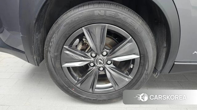 Lexus UX250h id 4760034 из Кореи 25