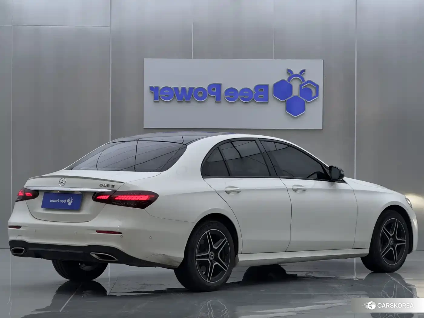 Mercedes-Benz E-Class id 4565116 из Китая 21