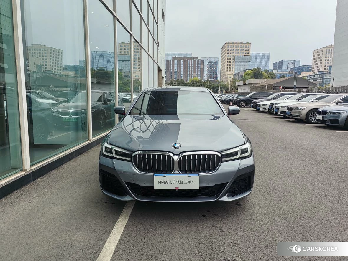BMW 5 series (imported) 2021 Серебристо-серый из Китая, фото 5
