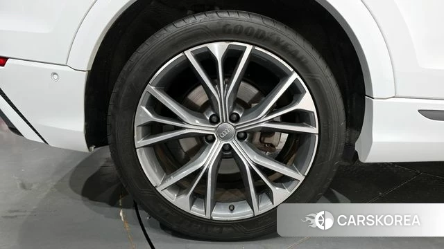 Audi Q8 (4M) id 4410019 из Кореи 34