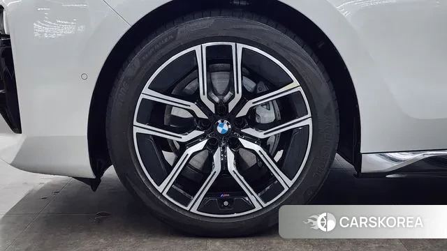 BMW 7 Series (G70) id 3700917 из Кореи 15