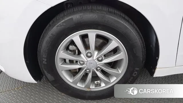 Hyundai The New Avante AD id 3429292 из Кореи 15