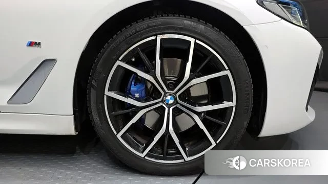 BMW 5 Series (G30) id 2988999 из Кореи 15