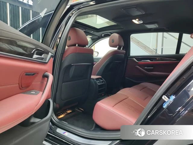 BMW 5 series 2021 Черный из Китая, фото 5