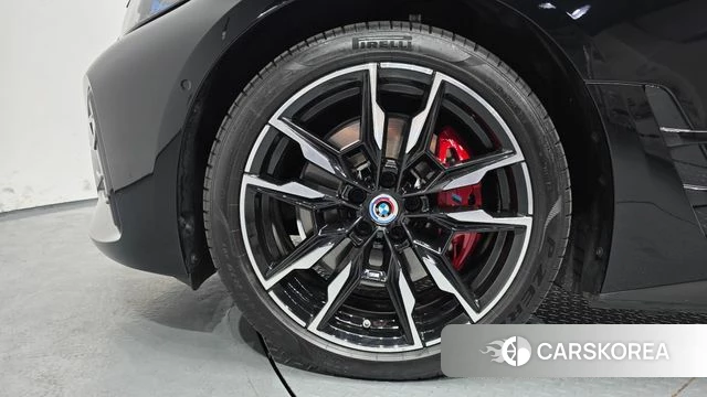 BMW i4 id 3963850 из Кореи 15