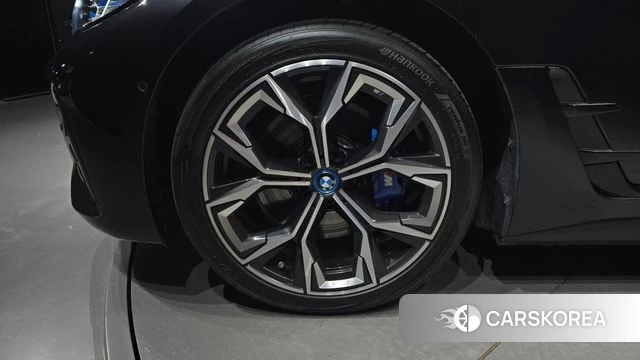 BMW i4 id 4916474 из Кореи 27
