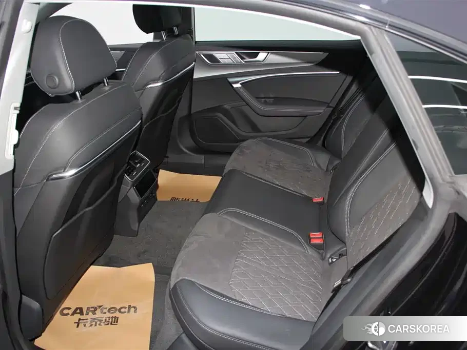 Audi A7L id 4649395 из Китая 28