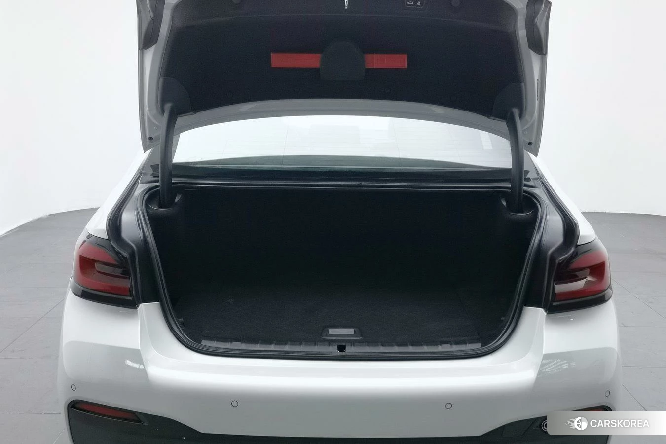 BMW 5 series PHEV id 4504991 из Китая 19