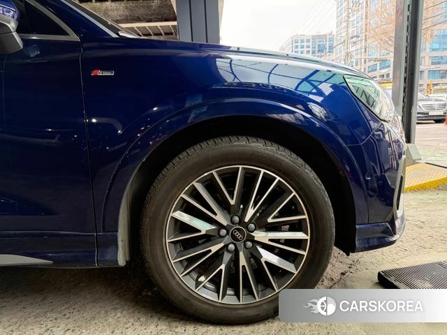 Audi Q3 (F3) 2022 Синий из Кореи, фото 6