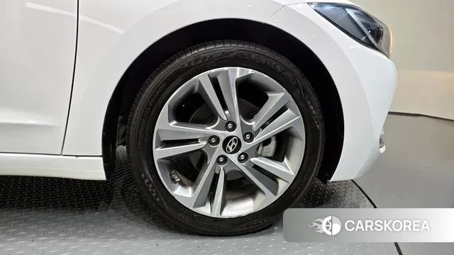 Hyundai Avante AD id 3647328 из Кореи 15