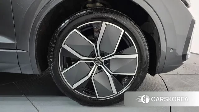 Volkswagen Touareg 3rd generation id 3533402 из Кореи 16