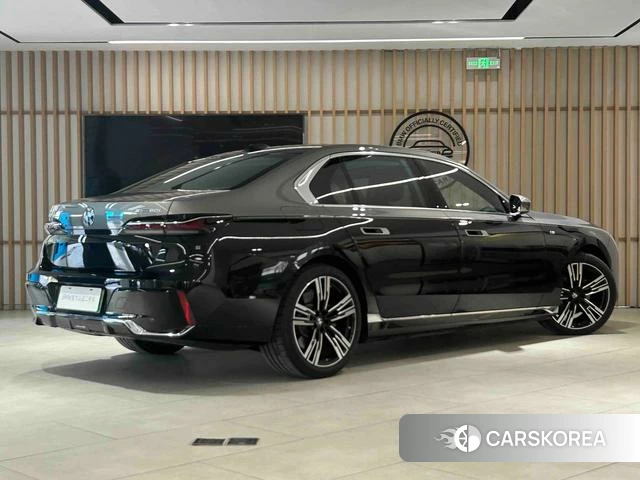 BMW i7 id 4242391 из Китая 10
