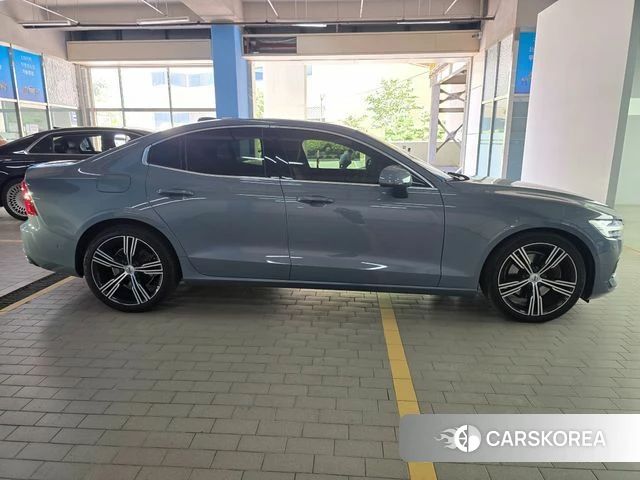 Volvo S60 3rd generation 2021 Серый из Кореи, фото 5