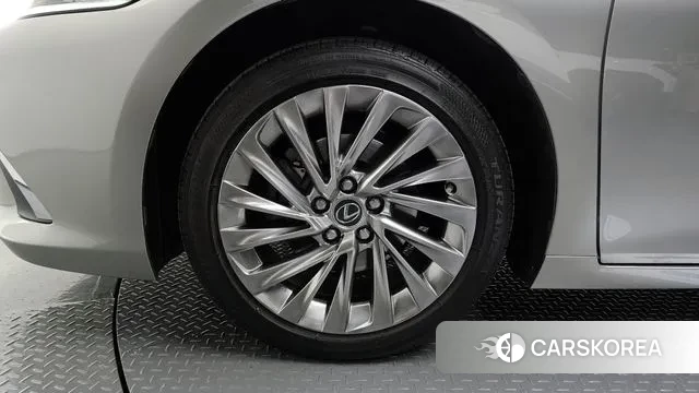 Lexus ES300h 7th generation id 3301444 из Кореи 15