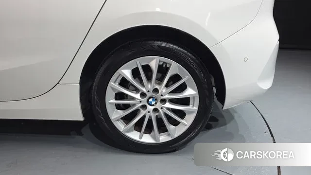 BMW 1 Series (F40) id 3044806 из Кореи 15