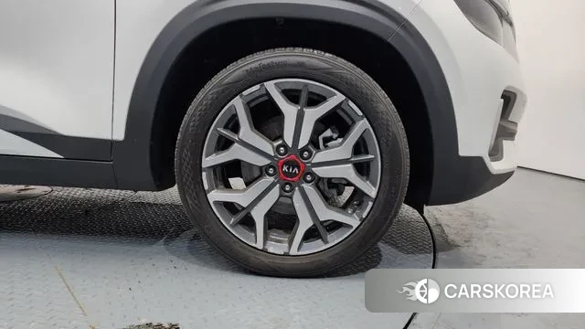 Kia Seltos id 3718316 из Кореи 15