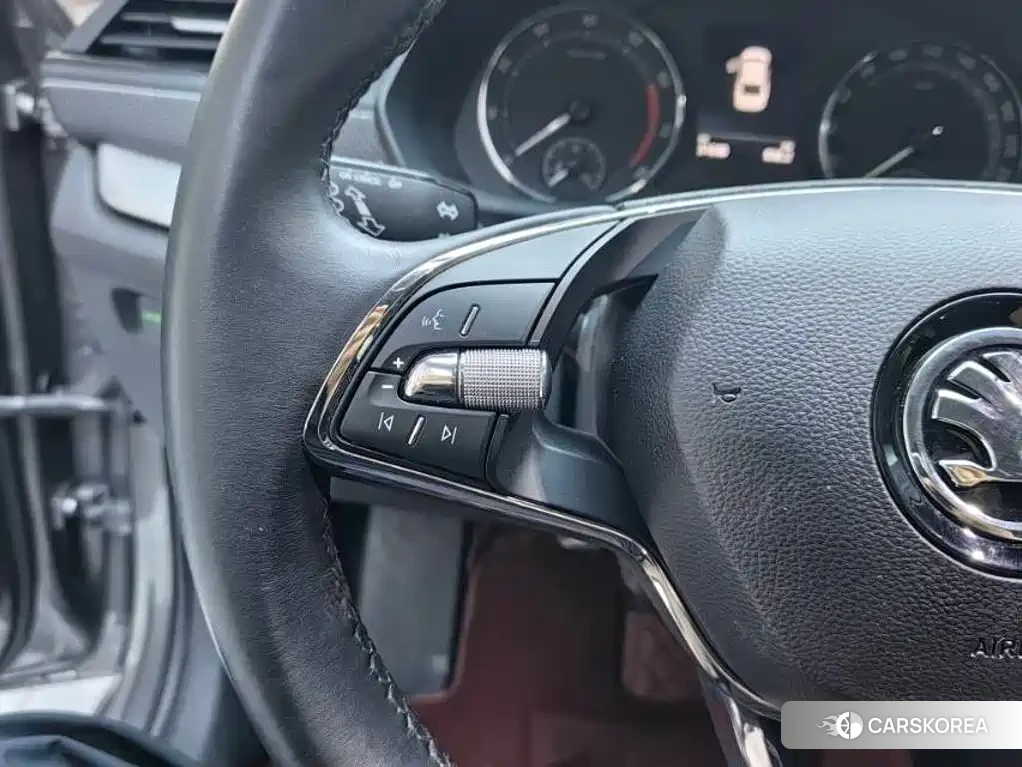 Skoda Octavia id 4686004 из Китая 10