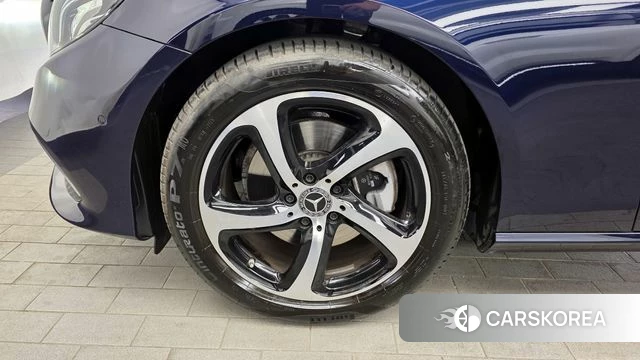 Mercedes-Benz E-Class W213 id 4324919 из Кореи 27
