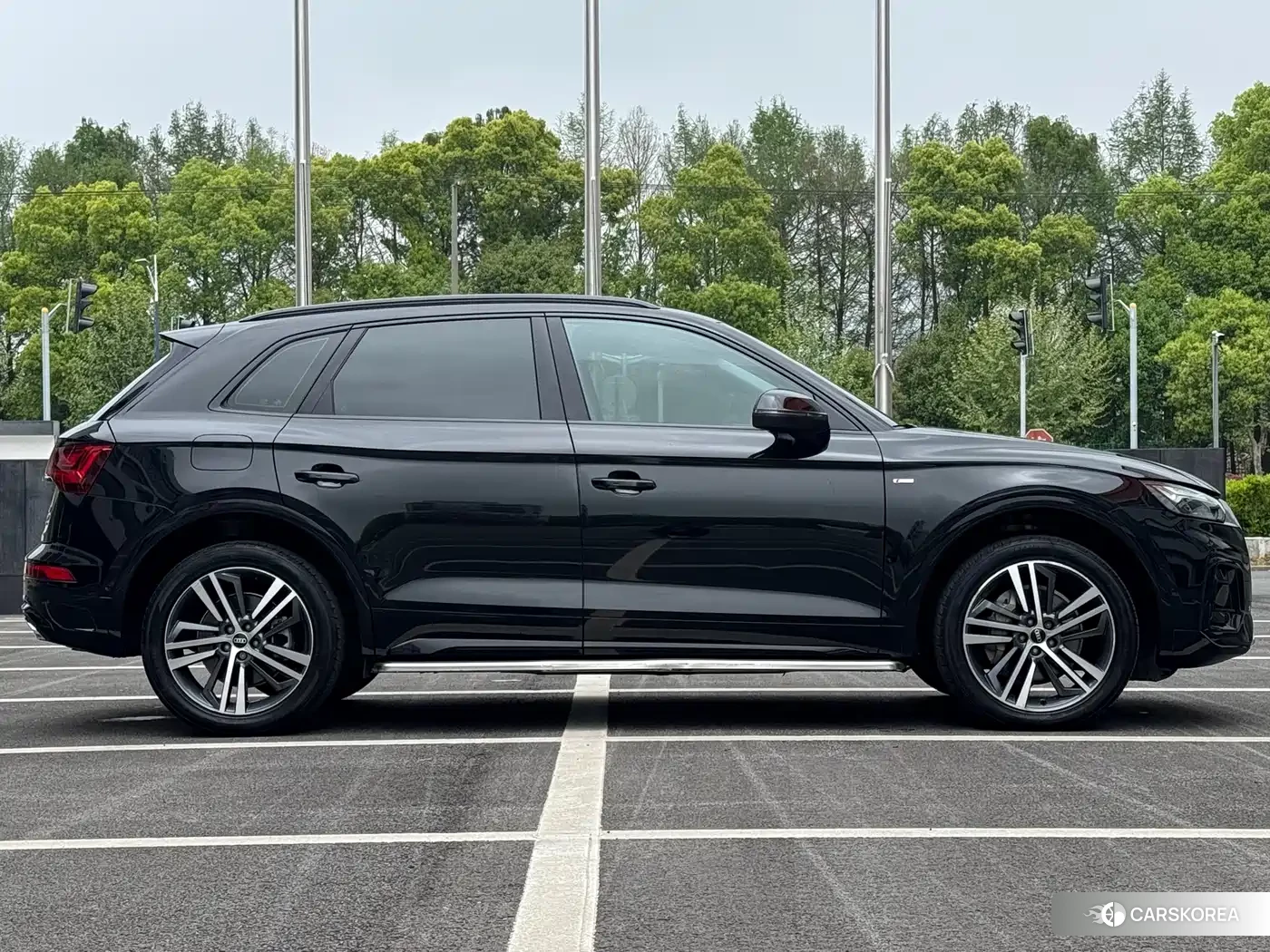 Audi Q5L id 4599690 из Китая 9