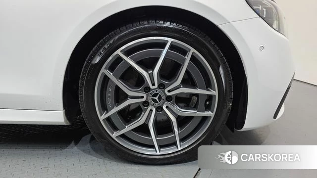 Mercedes-Benz E-Class W213 id 4556894 из Кореи 28