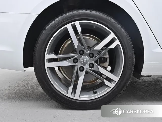 Audi A4 (B9) id 3055188 из Кореи 15