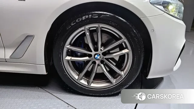 BMW 5 Series (G30) id 3386269 из Кореи 15