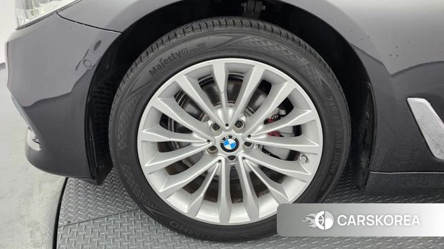 BMW 5 Series (G30) id 4562921 из Кореи 32