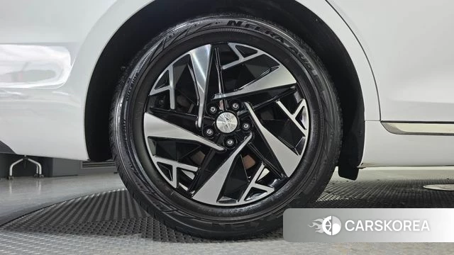 Hyundai The New Grandeur IG Hybrid id 4726456 из Кореи 36