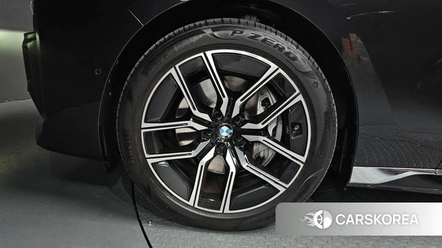 BMW 7 Series (G70) id 4571735 из Кореи 15