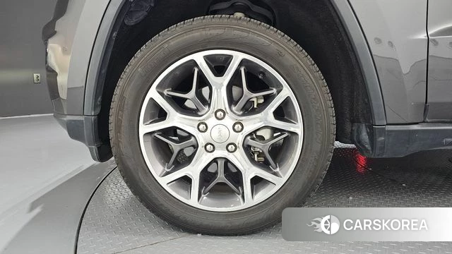 Jeep Grand Cherokee id 4775877 из Кореи 29