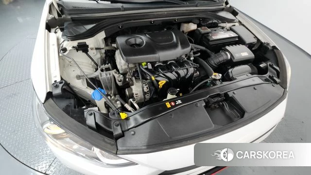 Hyundai Avante AD id 3796388 из Кореи 15