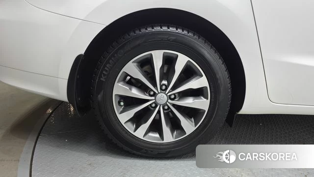 Kia All New Carnival id 4378226 из Кореи 31