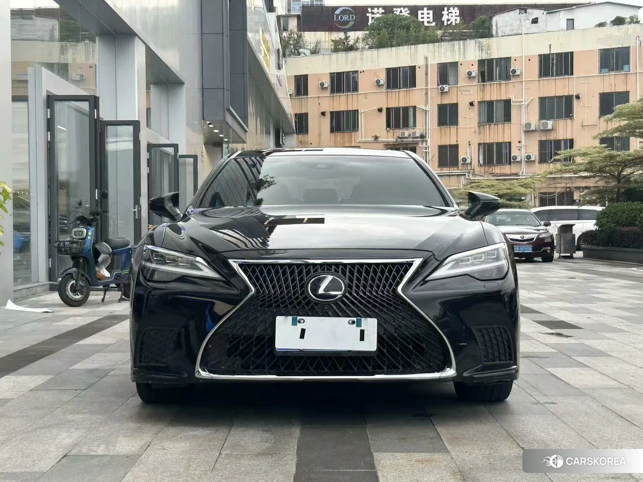 Lexus LS id 4515206 из Китая 19