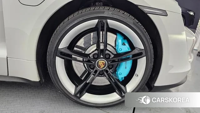 Porsche Taycan id 3721832 из Кореи 15