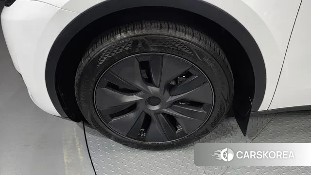 Tesla Model Y id 3347465 из Кореи 15