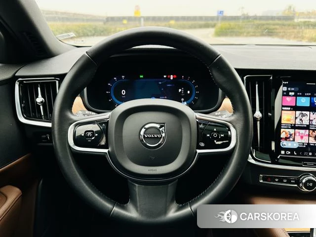 Volvo S90 id 4217379 из Китая 13