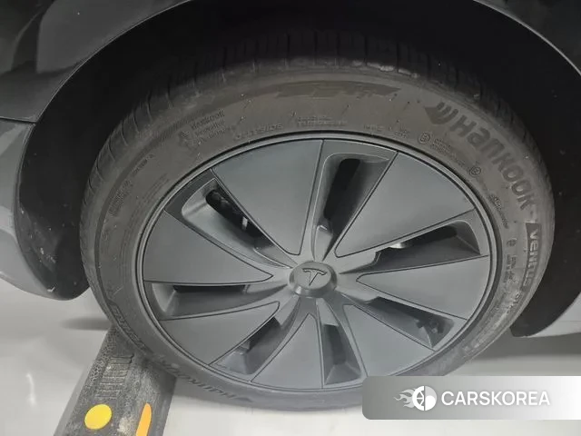 Tesla Model 3 2024 Черный из Кореи, фото 5