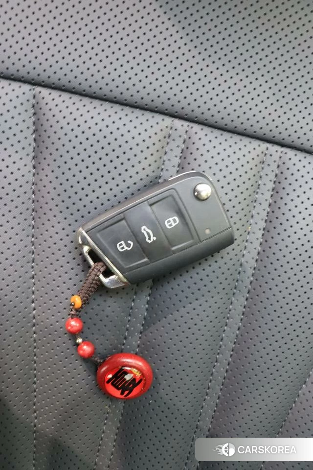 Volkswagen Passat id 3927068 из Китая 15
