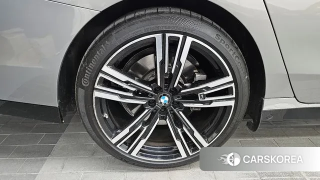 BMW i7 (G70) id 3614747 из Кореи 15