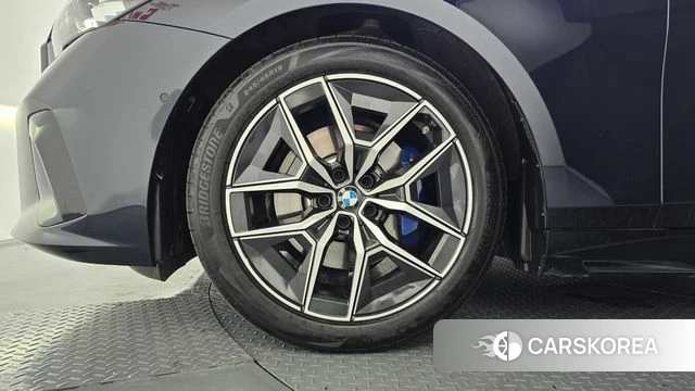 BMW 5 Series (G60) id 4734796 из Кореи 26