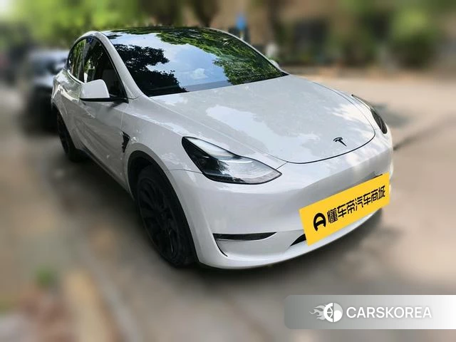 Tesla Model Y 2023 Белый из Китая, фото 5